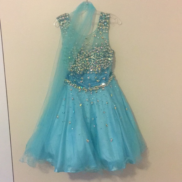bright homecoming dresses